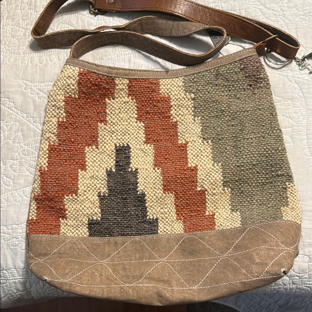 Artisan Woven Shoulder Bag in Earthy Tones